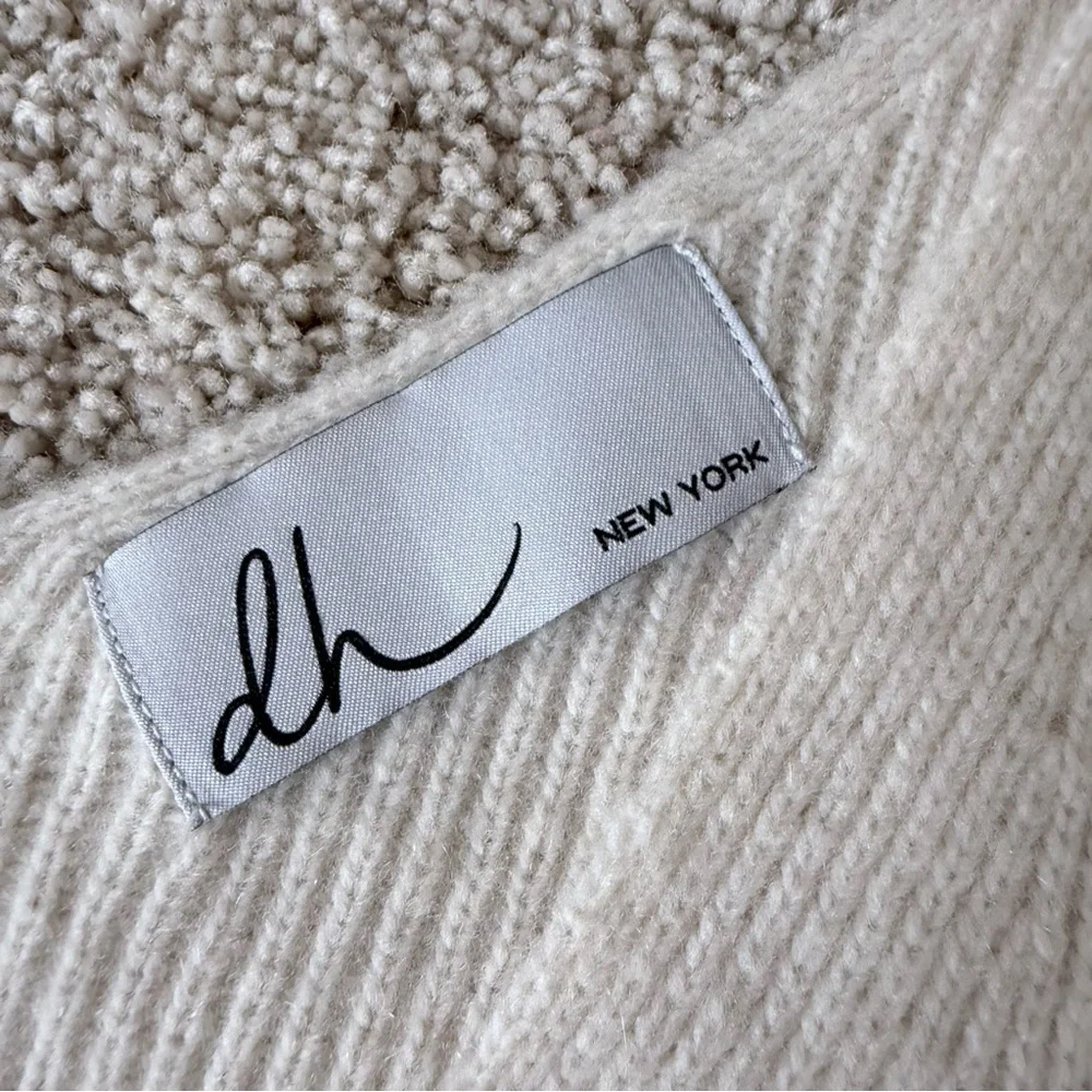 Dh New York White Ribbed Knit Tank Top - Picture 2 of 7